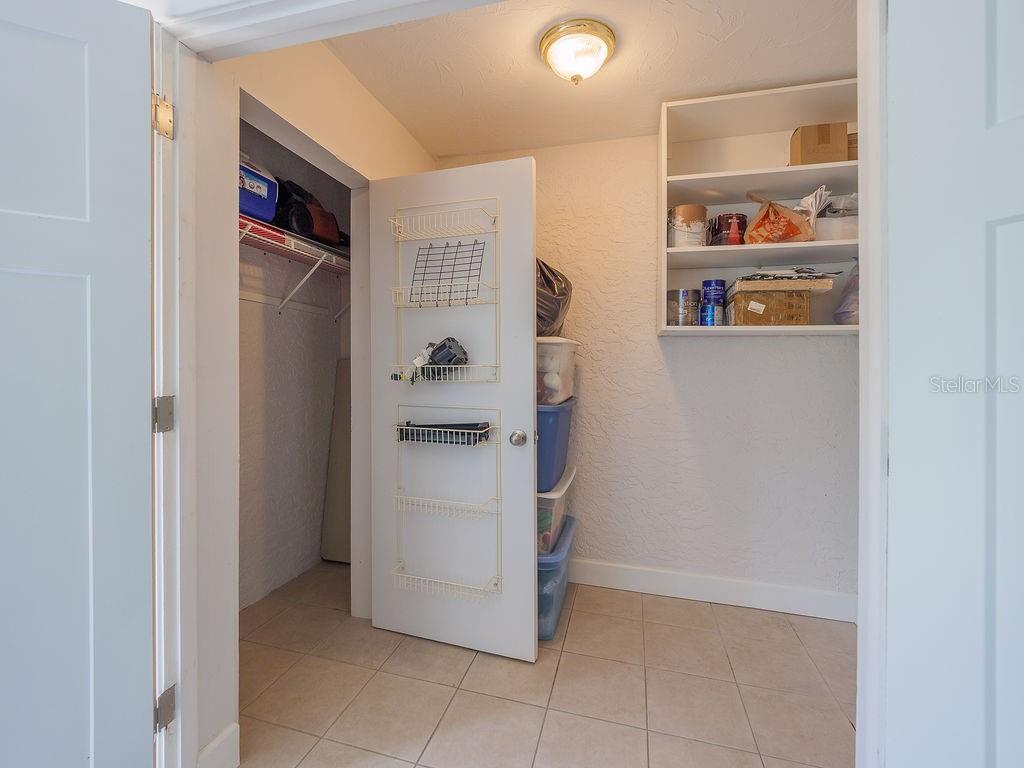 193 PINENEEDLE DR — photo 22