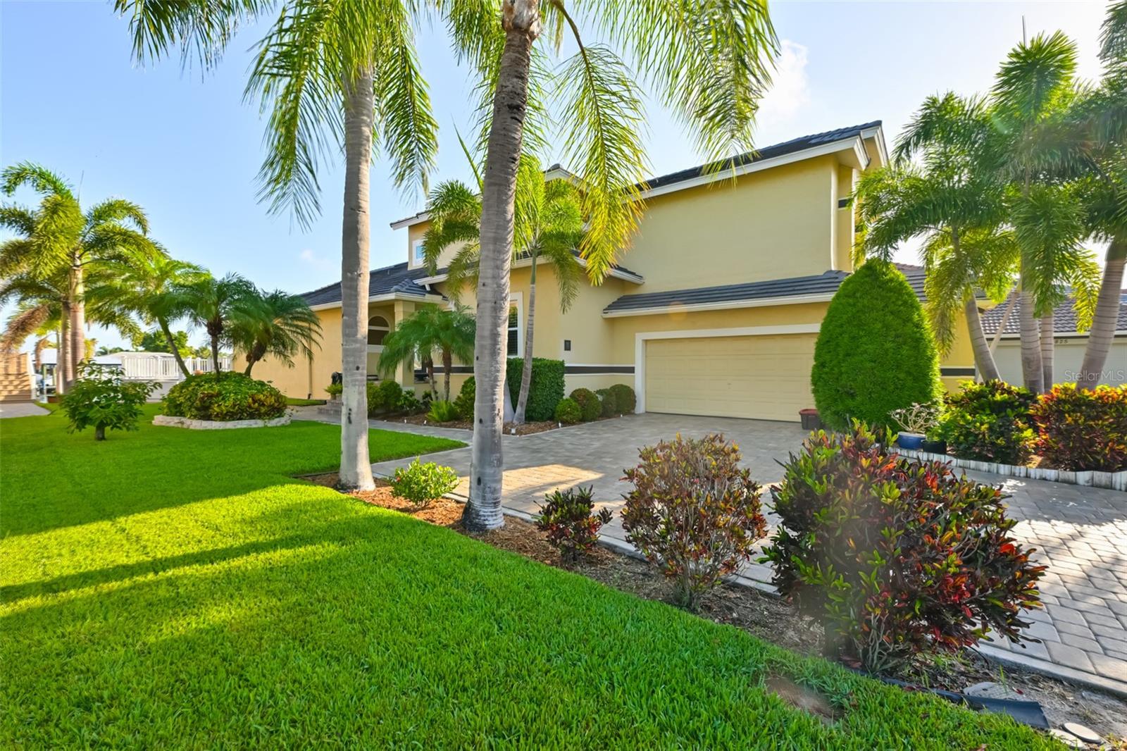 831 SYMPHONY ISLES BLVD — photo 51