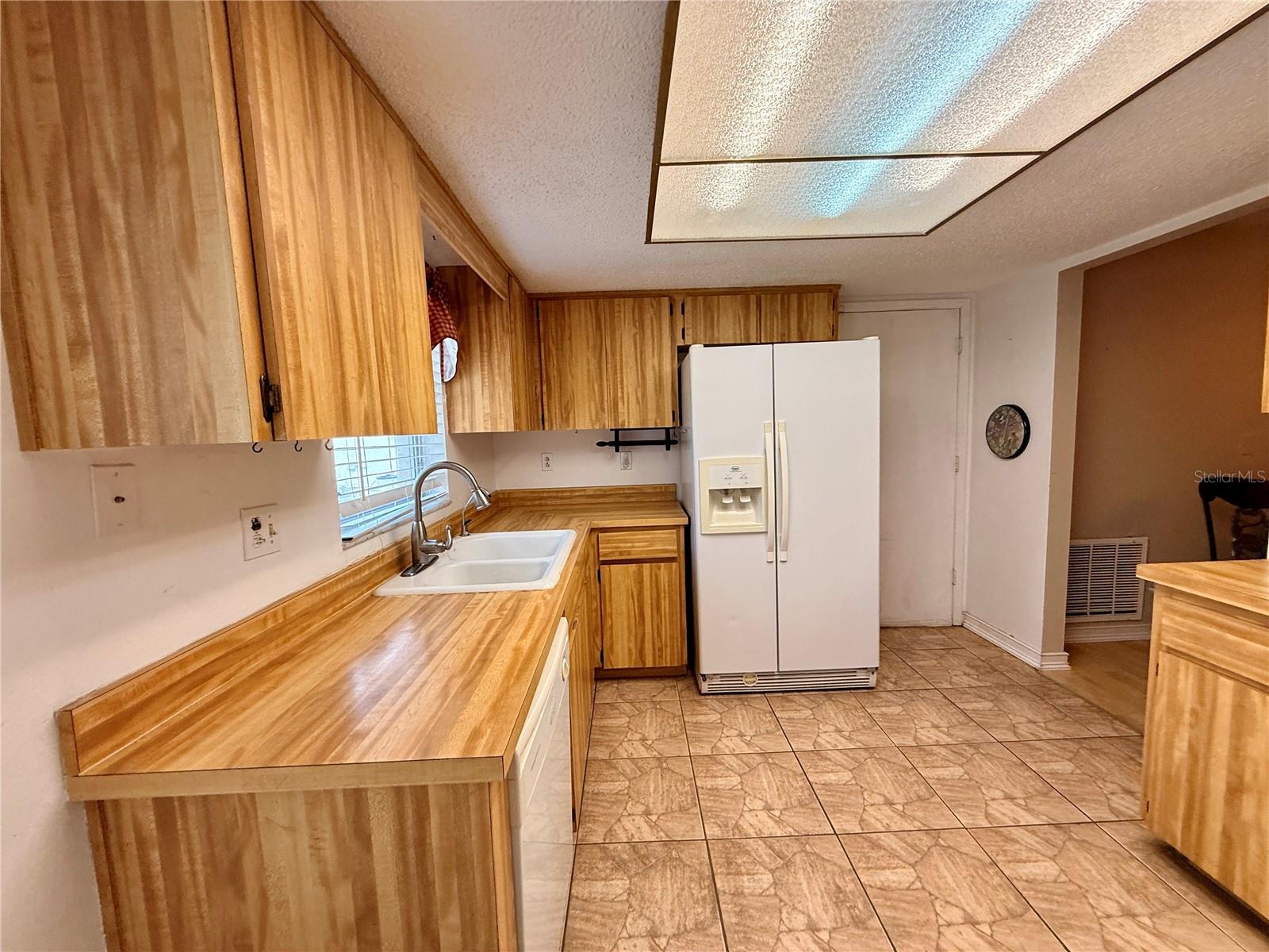 8634 WINDING WOOD DR — photo 14