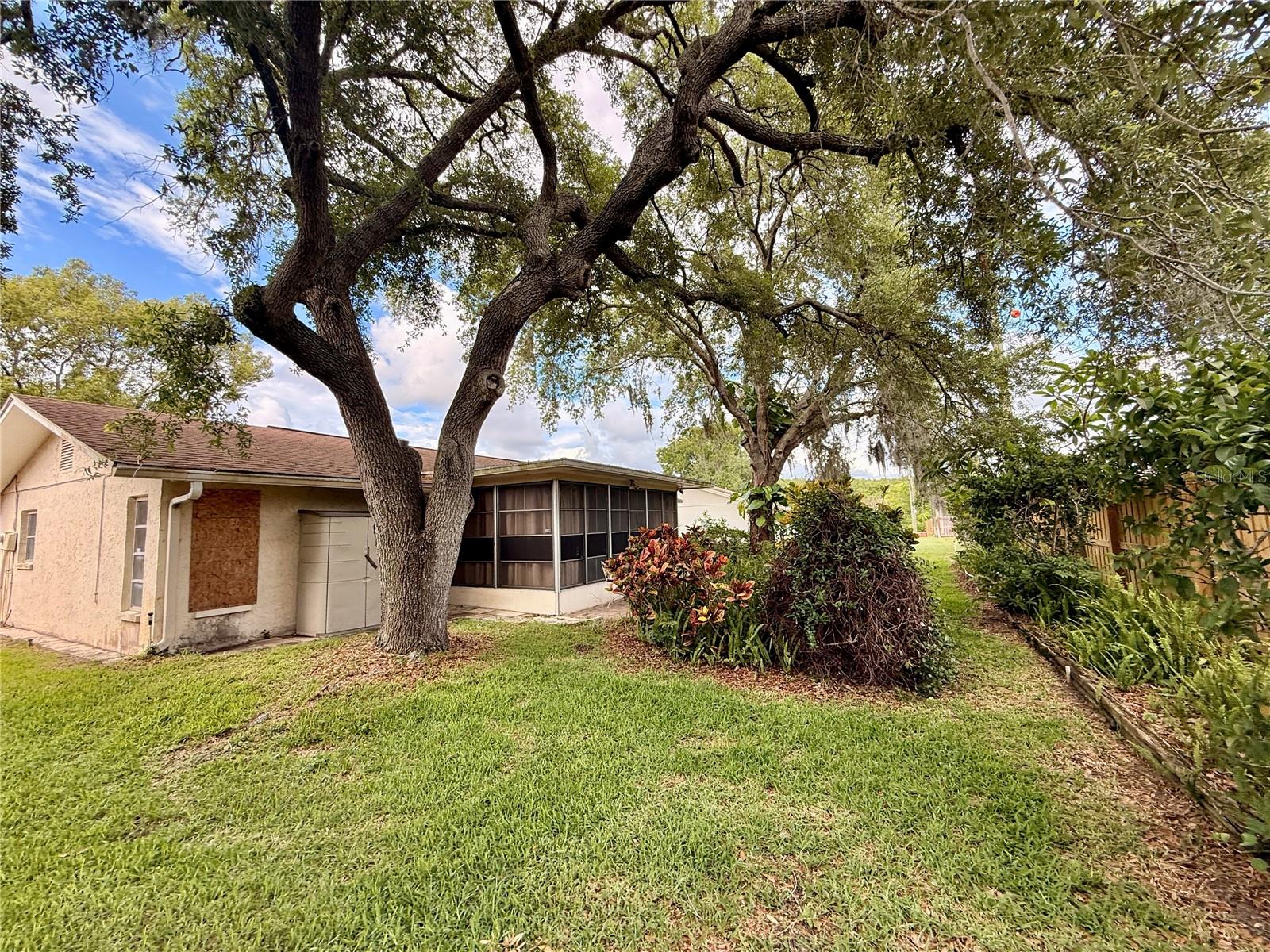8634 WINDING WOOD DR — photo 36