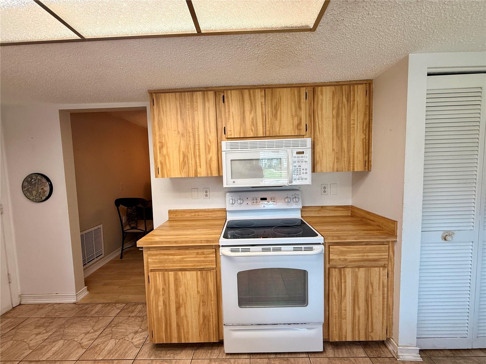 8634 WINDING WOOD DR — photo 15