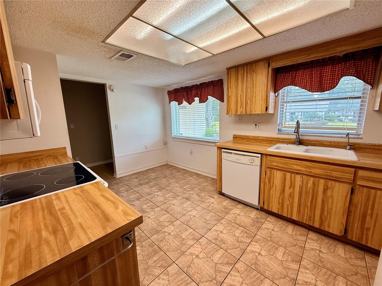 8634 WINDING WOOD DR — photo 16