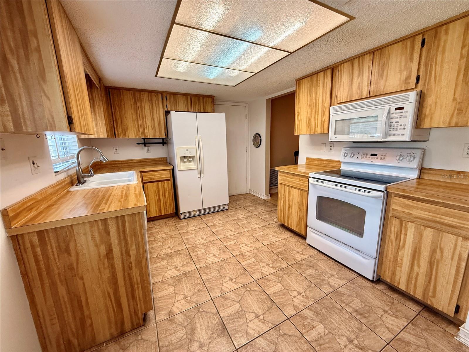8634 WINDING WOOD DR — photo 13