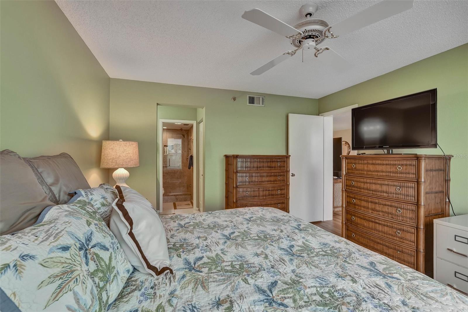 4570 PINEBROOK CIRCLE CIR #404 — photo 29