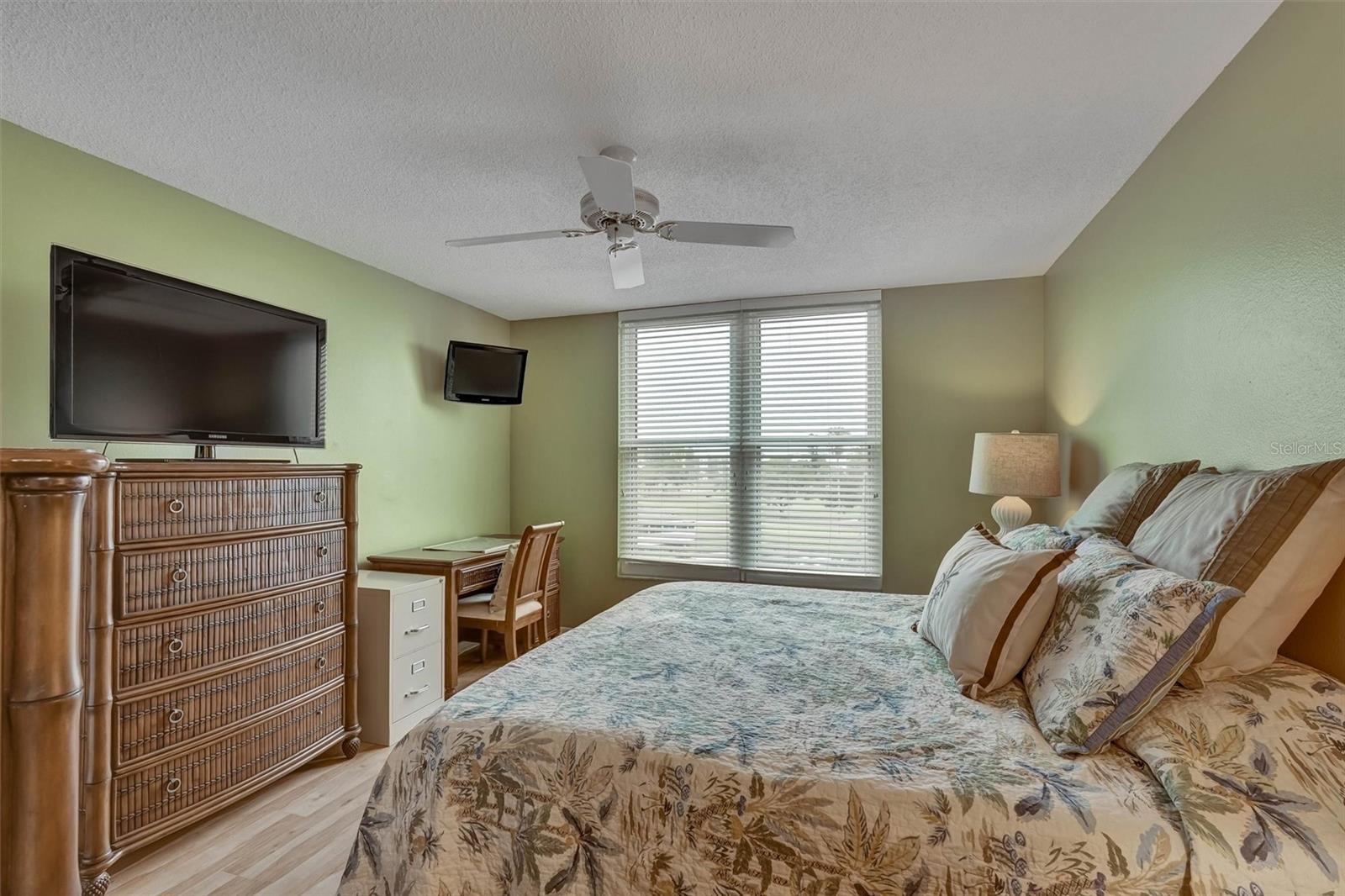 4570 PINEBROOK CIRCLE CIR #404 — photo 32
