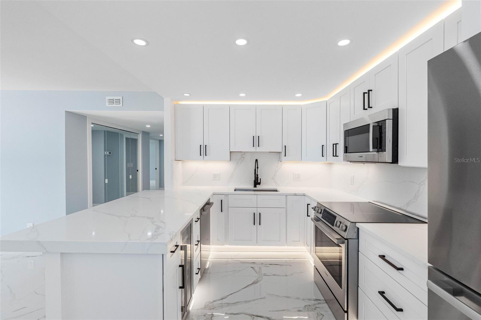 1400 GULF BLVD #409 — photo 14