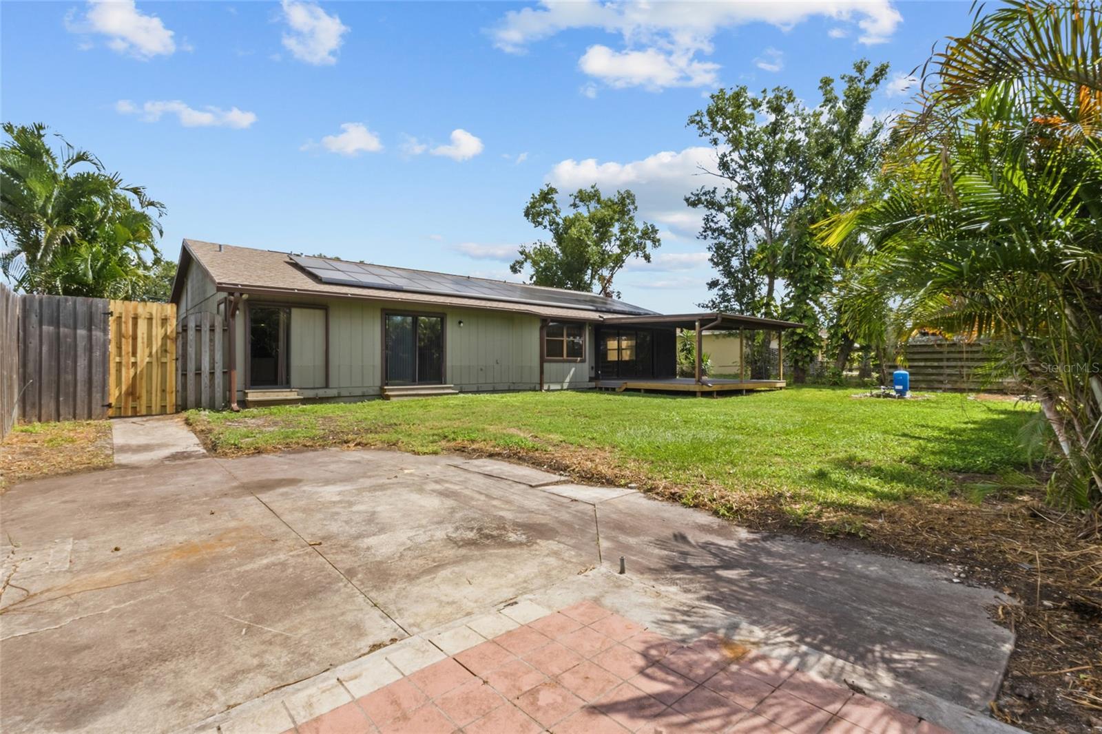 848 GANTT AVE — photo 33