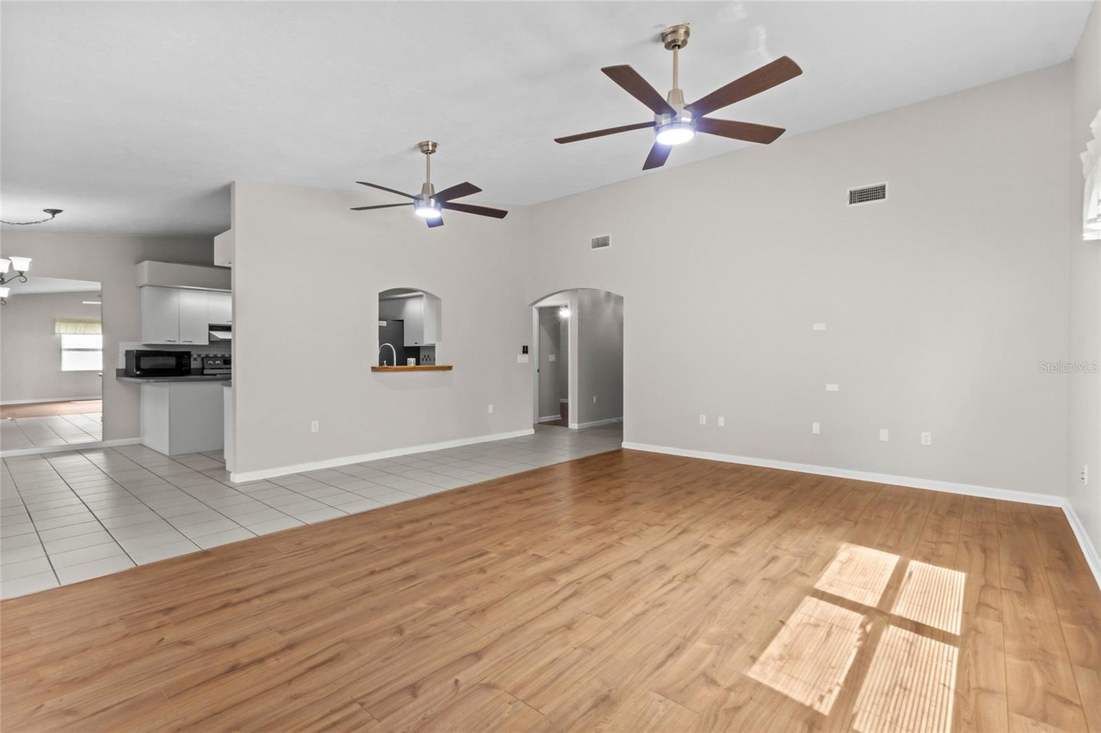 848 GANTT AVE — photo 9