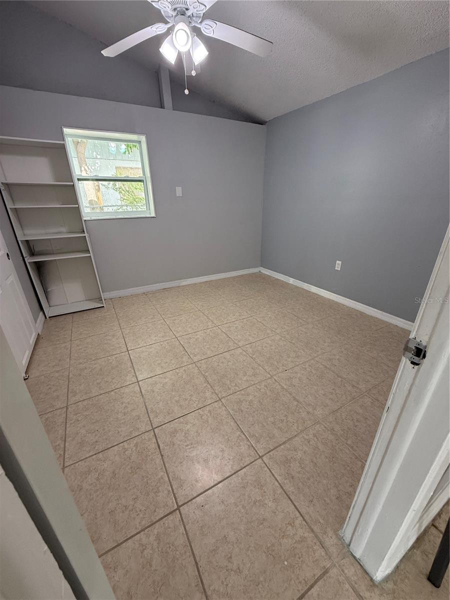 7325 IVANHOE DR — photo 6