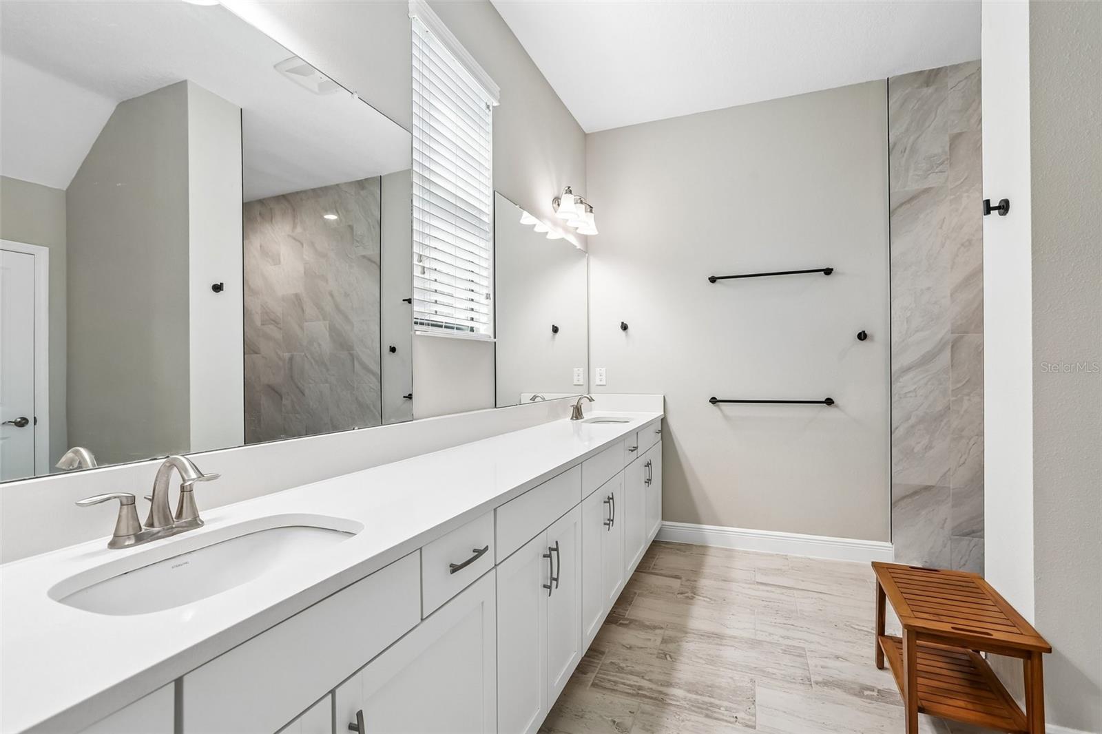 14142 SWISS BRIDGE DR — photo 37