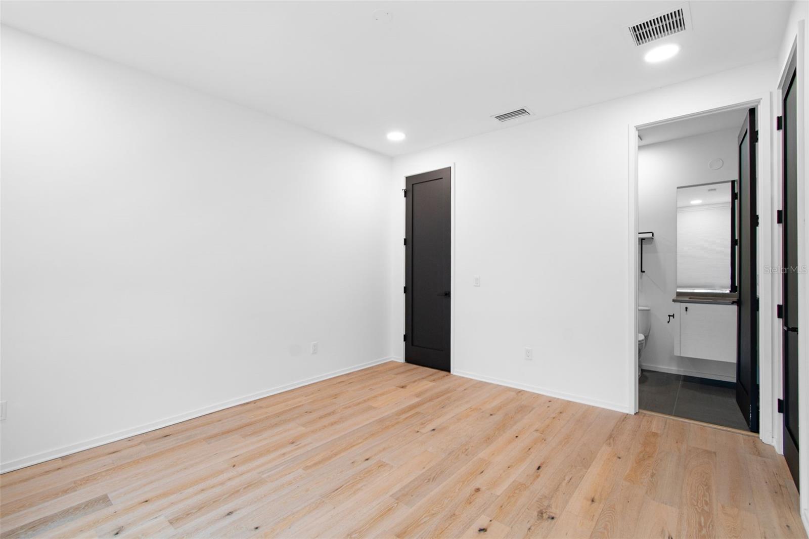 94 W DAVIS BLVD. — photo 49