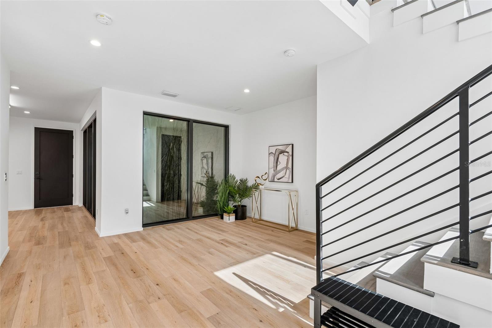 94 W DAVIS BLVD. — photo 13