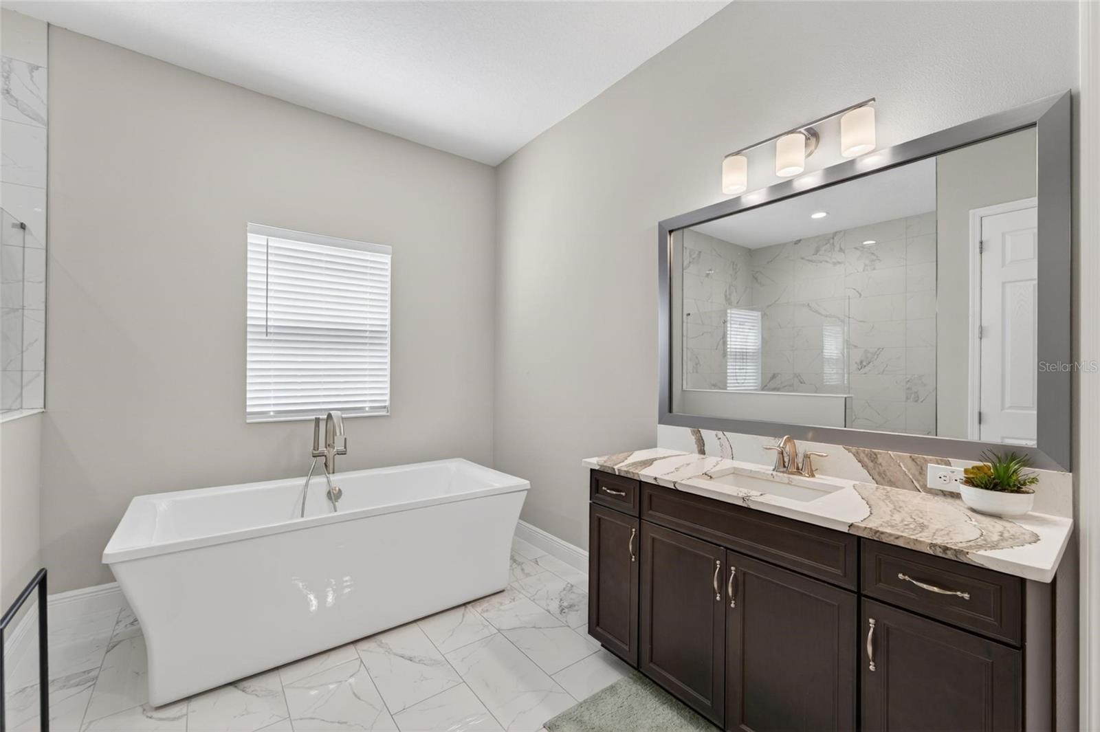 155 SABAL BREEZE CT — photo 38