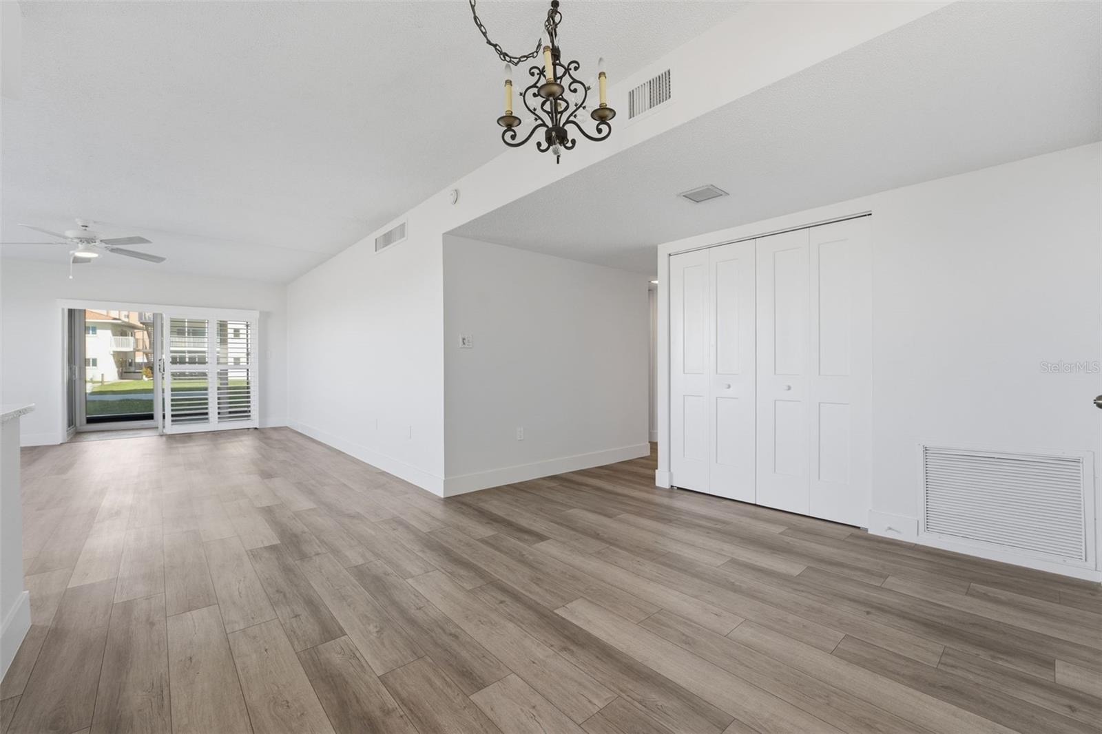 1150 TARPON CENTER DR #101, 1-A — photo 6