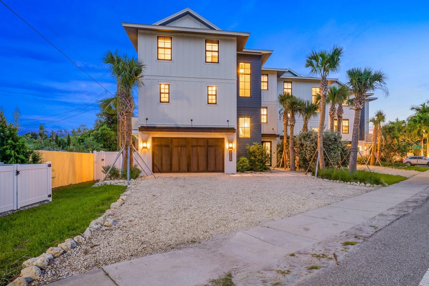 6910 MIDNIGHT PASS RD #B — photo 47