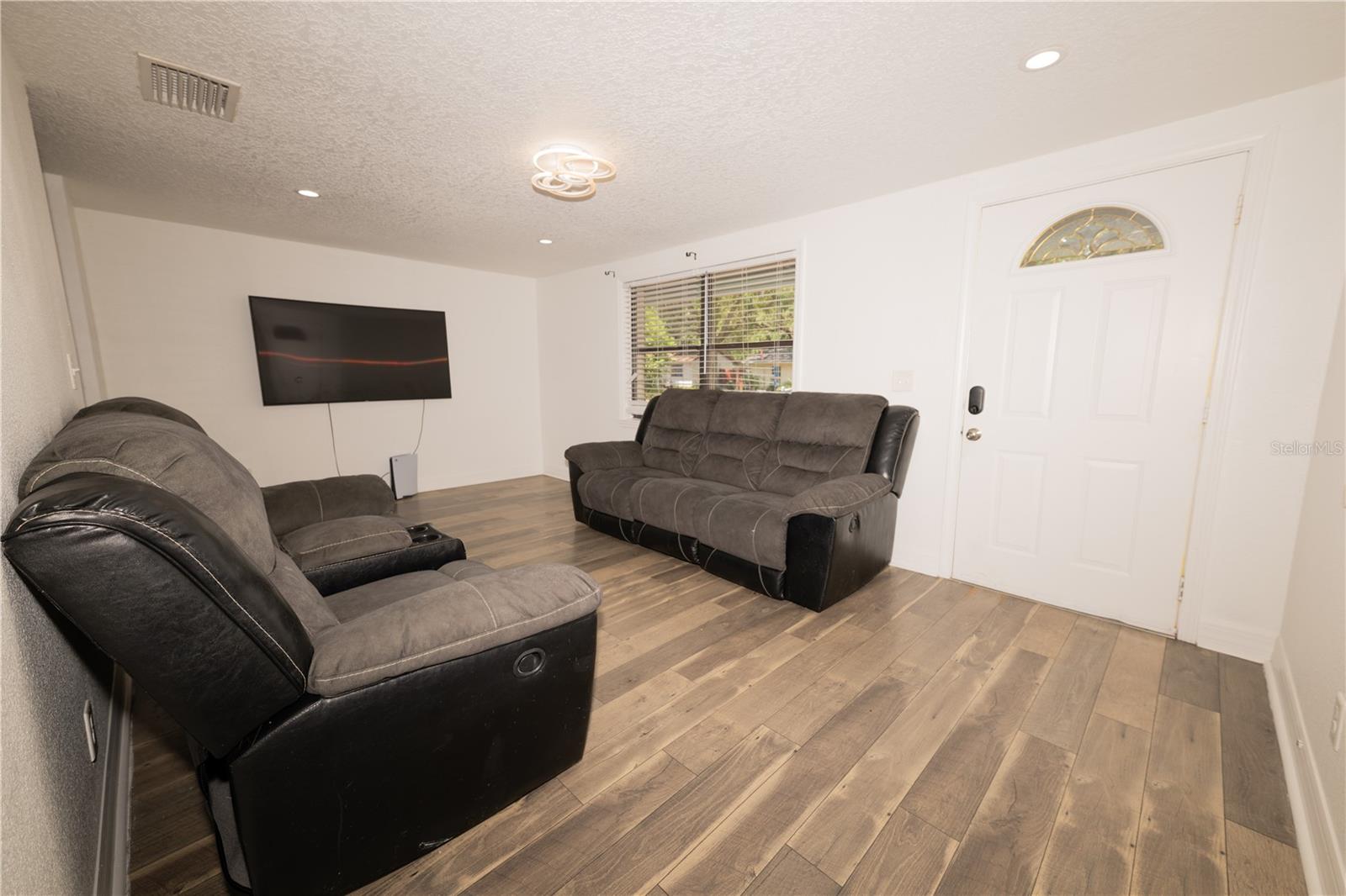 39736 MEADOWOOD LOOP — photo 3