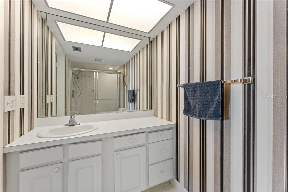 5220 BRITTANY DR S #1501 — photo 29