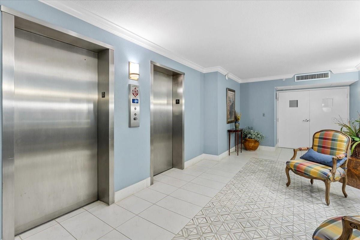 5220 BRITTANY DR S #1501 — photo 9
