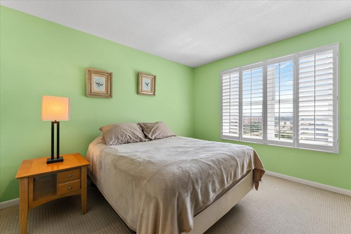 5220 BRITTANY DR S #1501 — photo 31