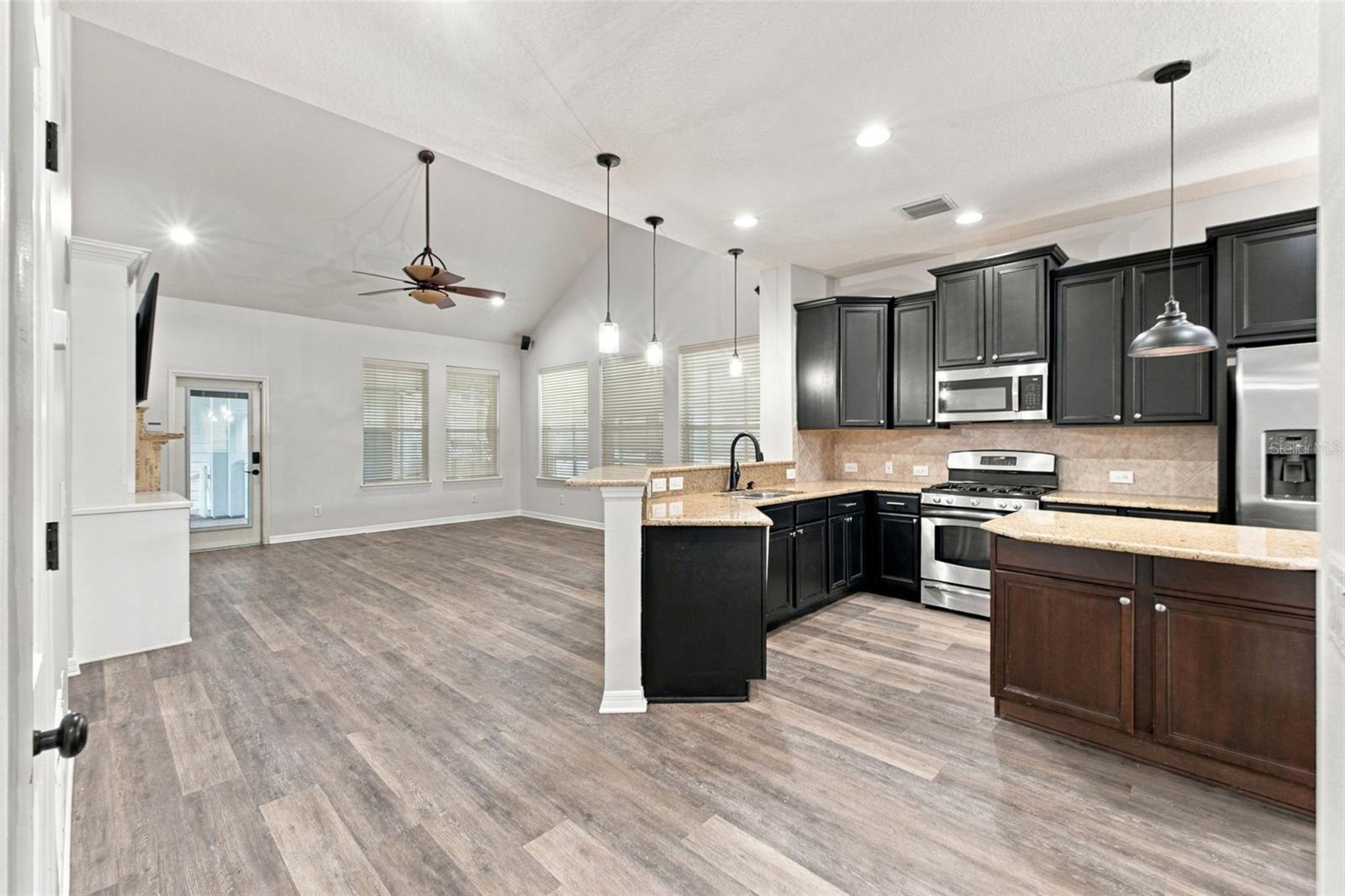 3534 DIAZ ST — photo 9