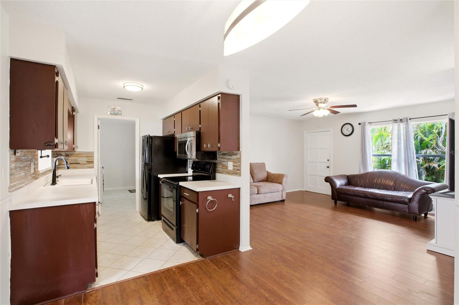 213 GRANADA BLVD — photo 9