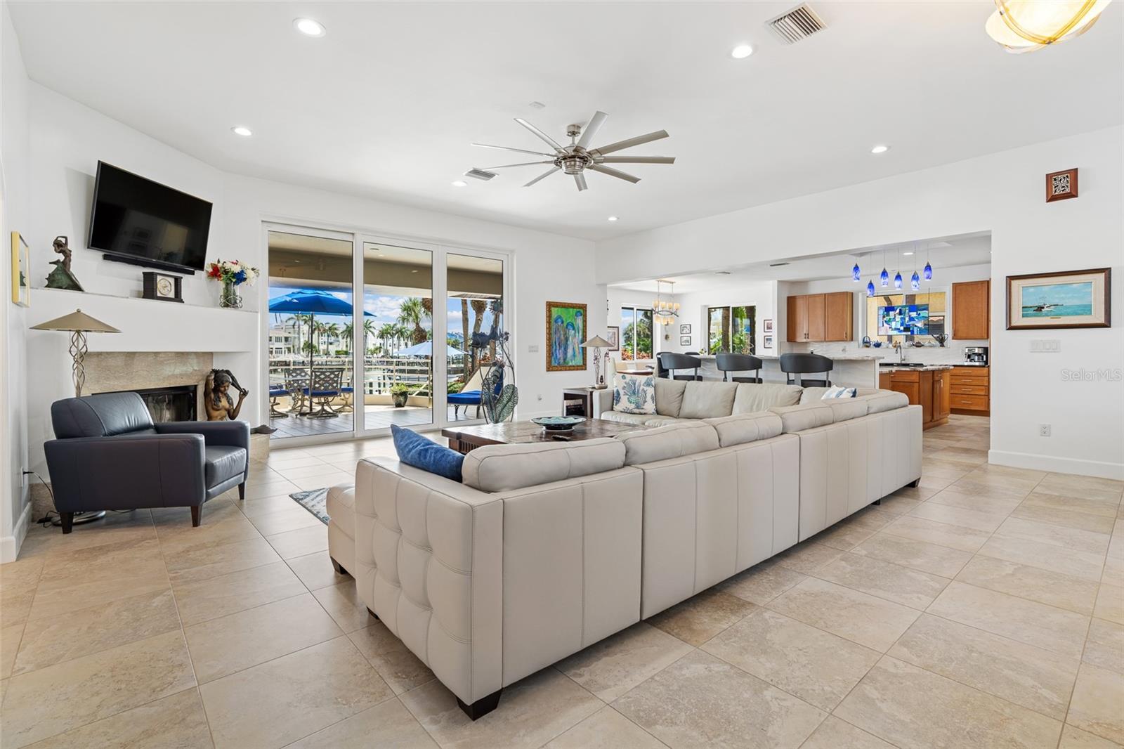 833 PONCE DE LEON DR — photo 13