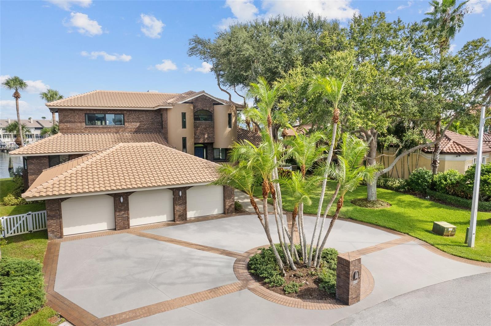 833 PONCE DE LEON DR — photo 3