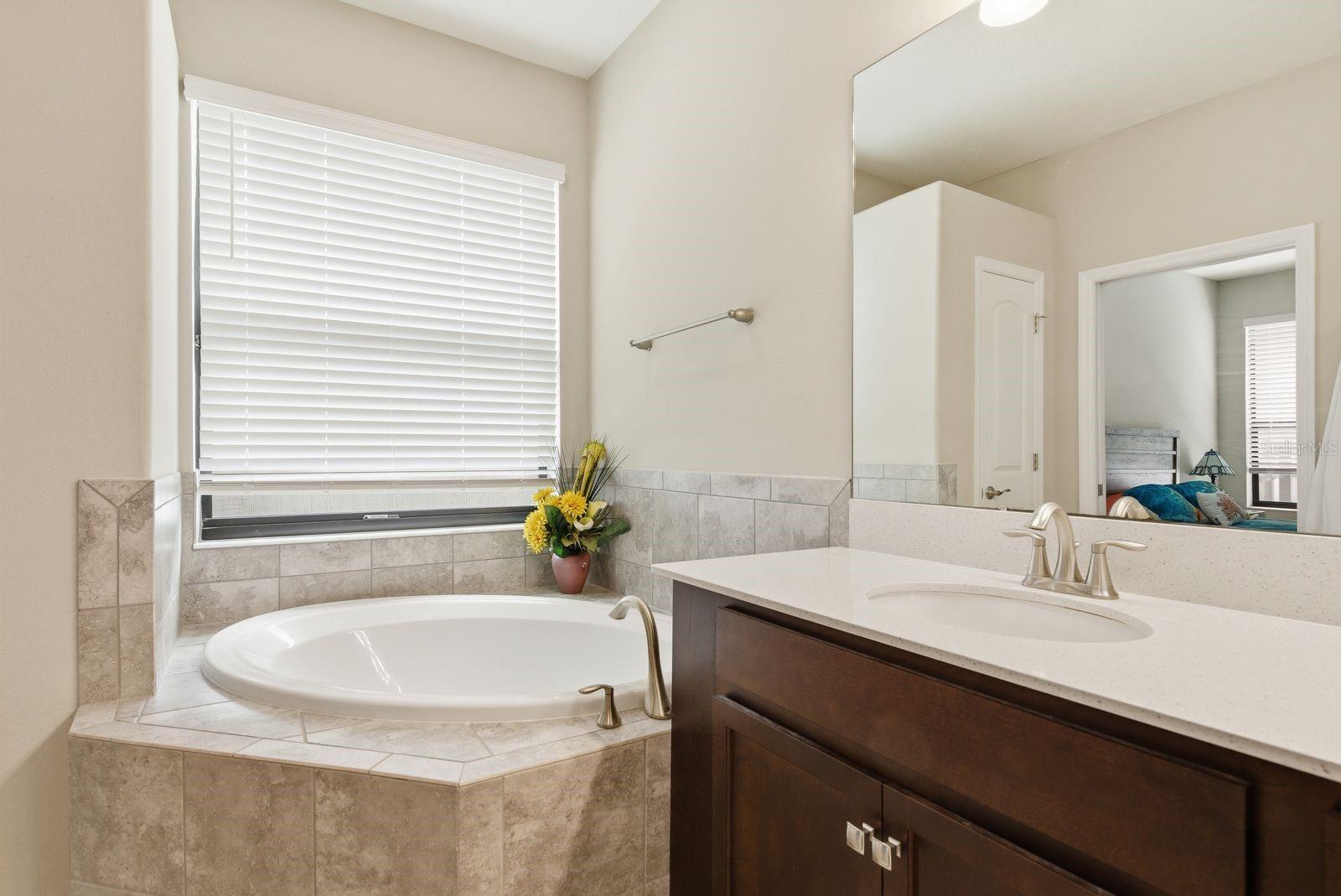 11632 WEAVER HOLLOW RD — photo 17
