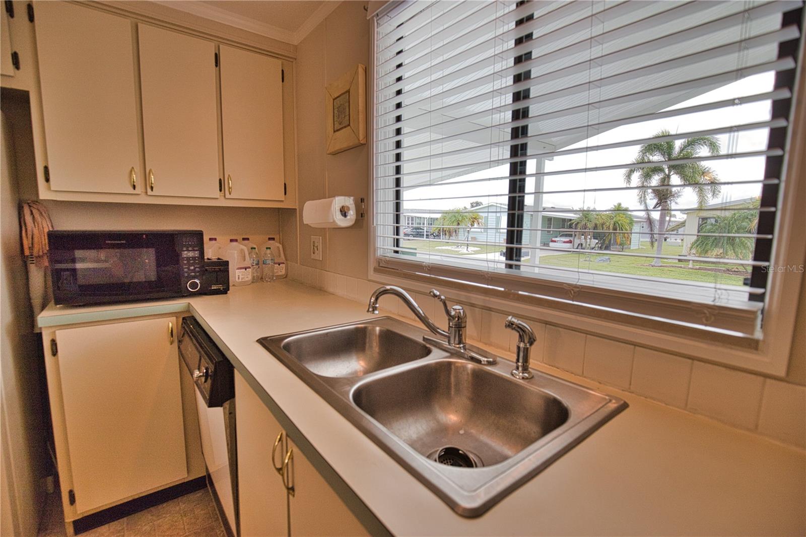 632 LA JOLLA CIR — photo 10