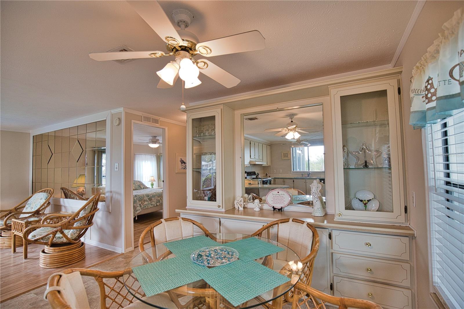 632 LA JOLLA CIR — photo 4