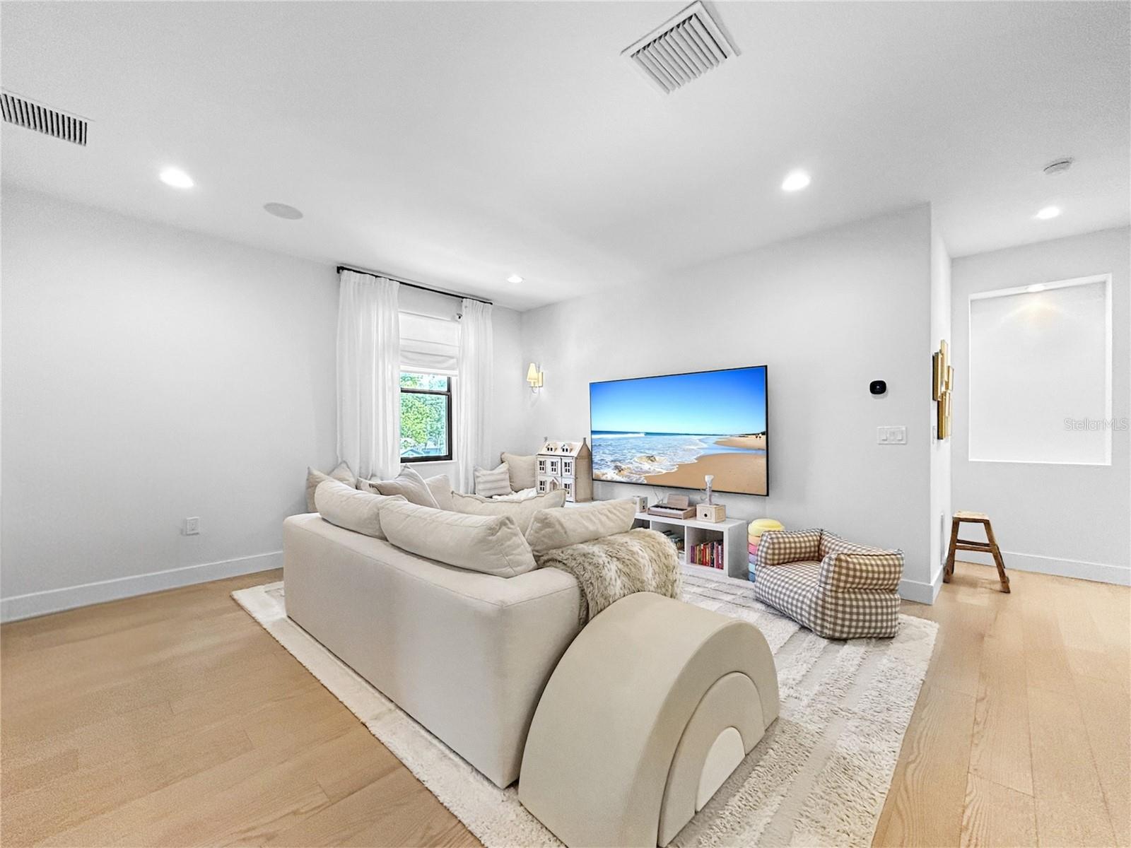 12207 MARJORY AVE — photo 44