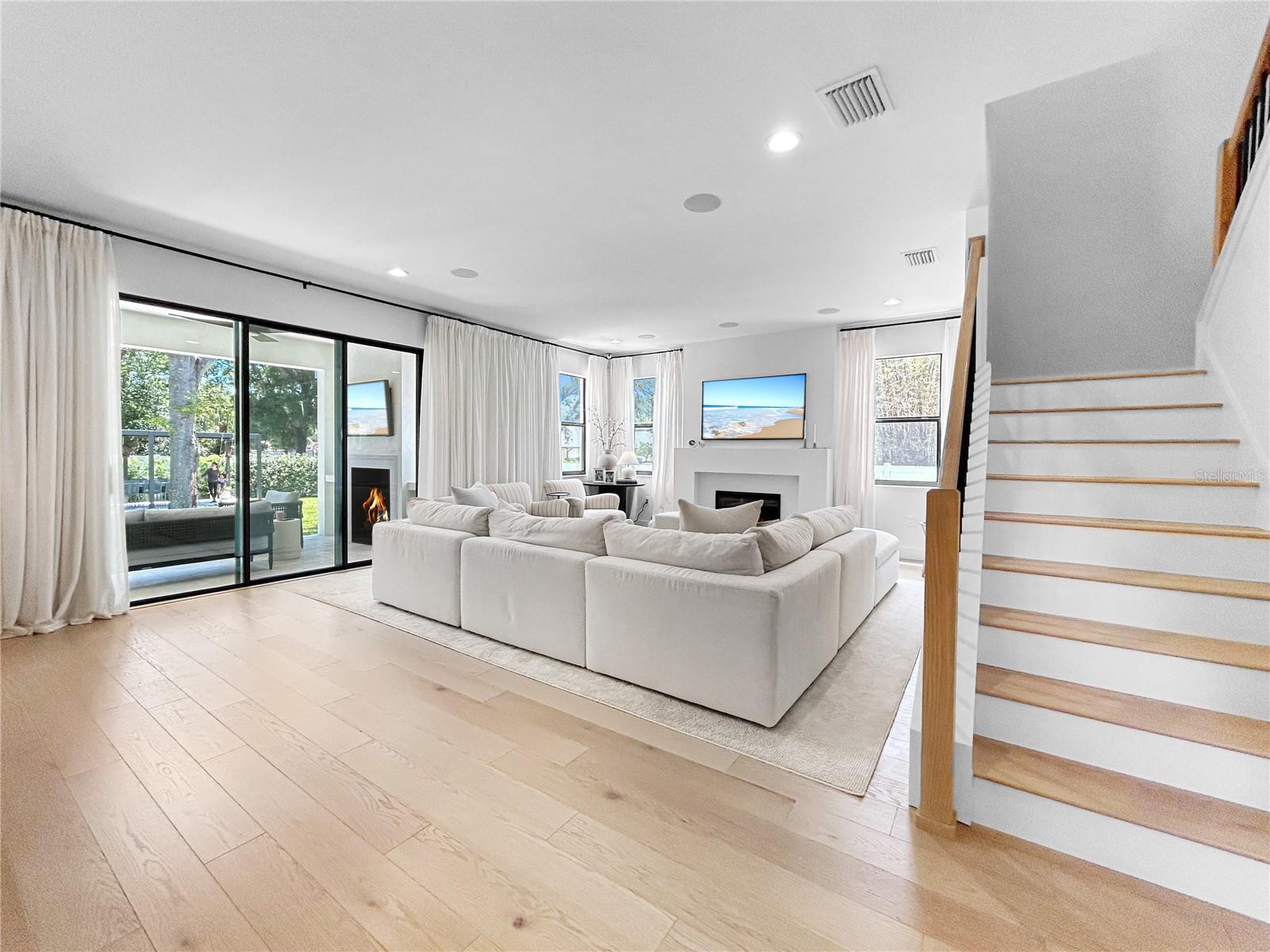 12207 MARJORY AVE — photo 18