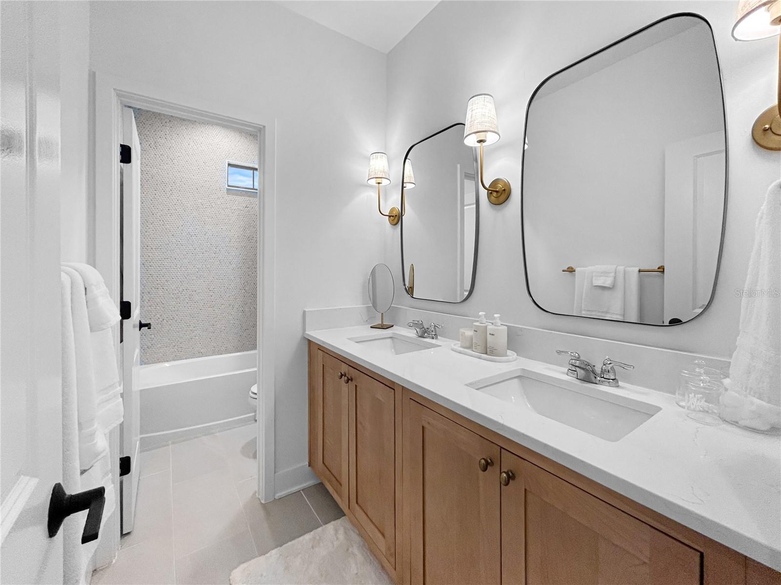 12207 MARJORY AVE — photo 40
