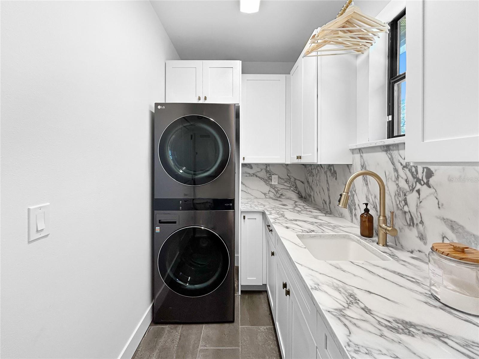 12207 MARJORY AVE — photo 39