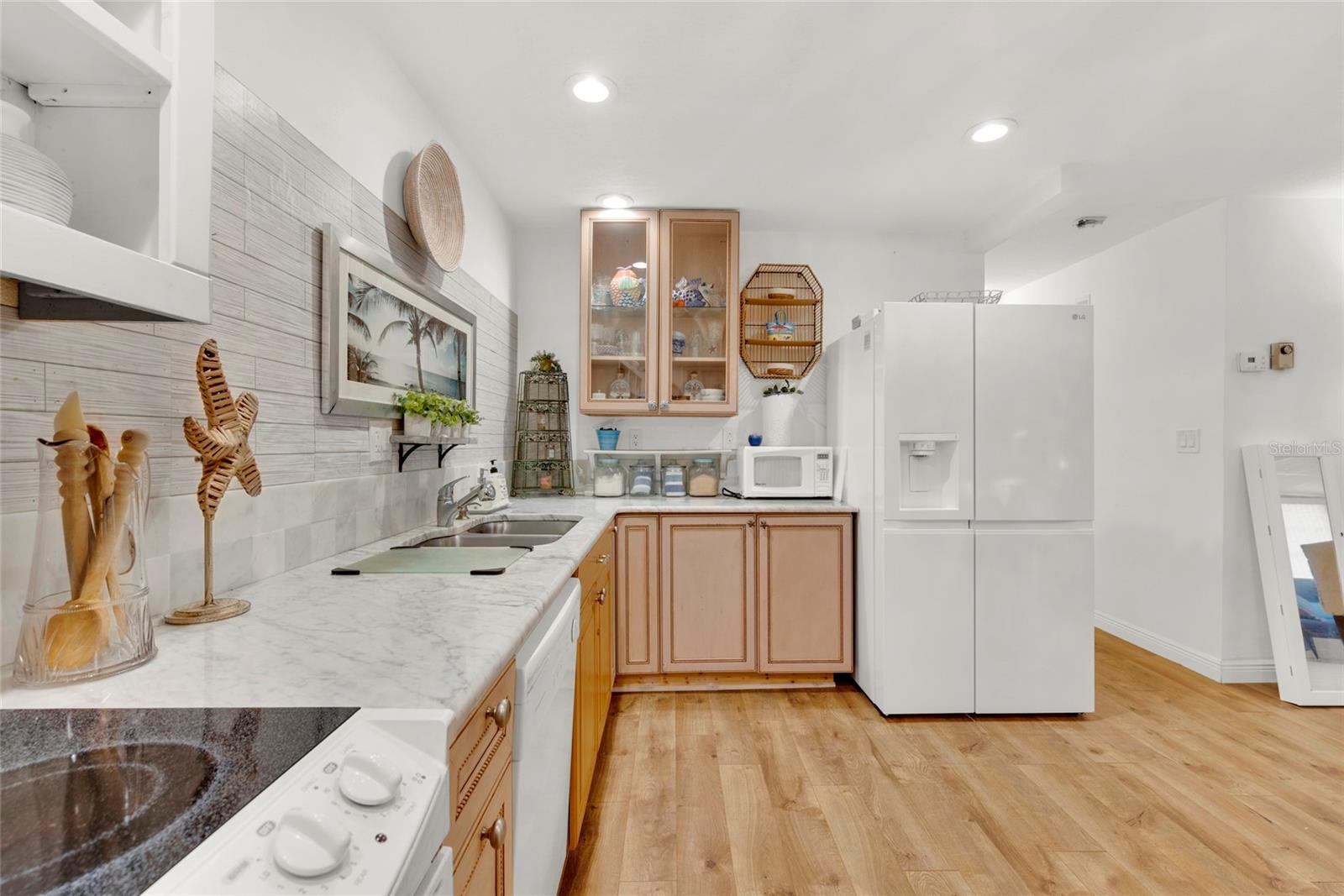 1608 WHITEBRIDGE DR #B — photo 14