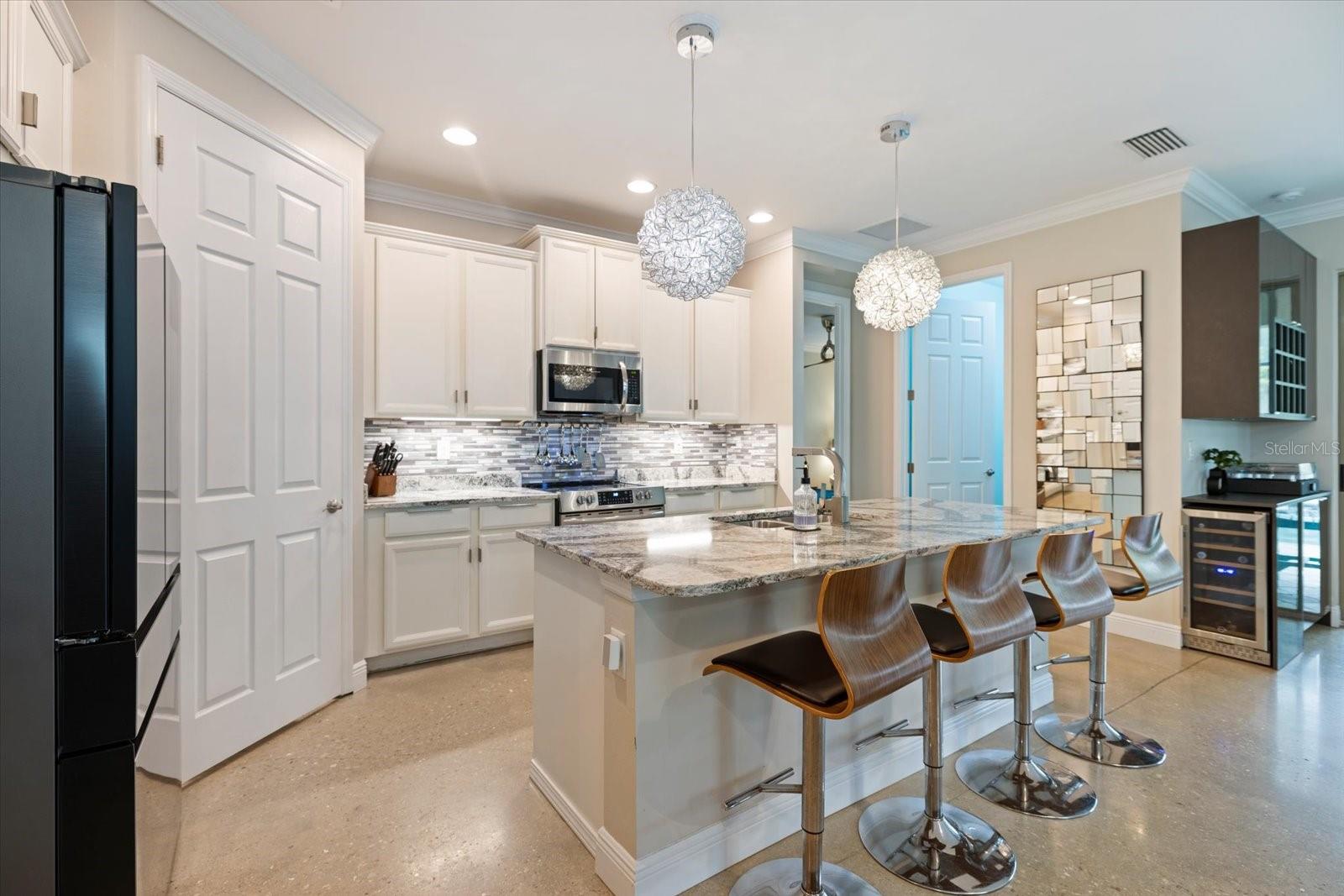 191 MARAVIYA BLVD — photo 8