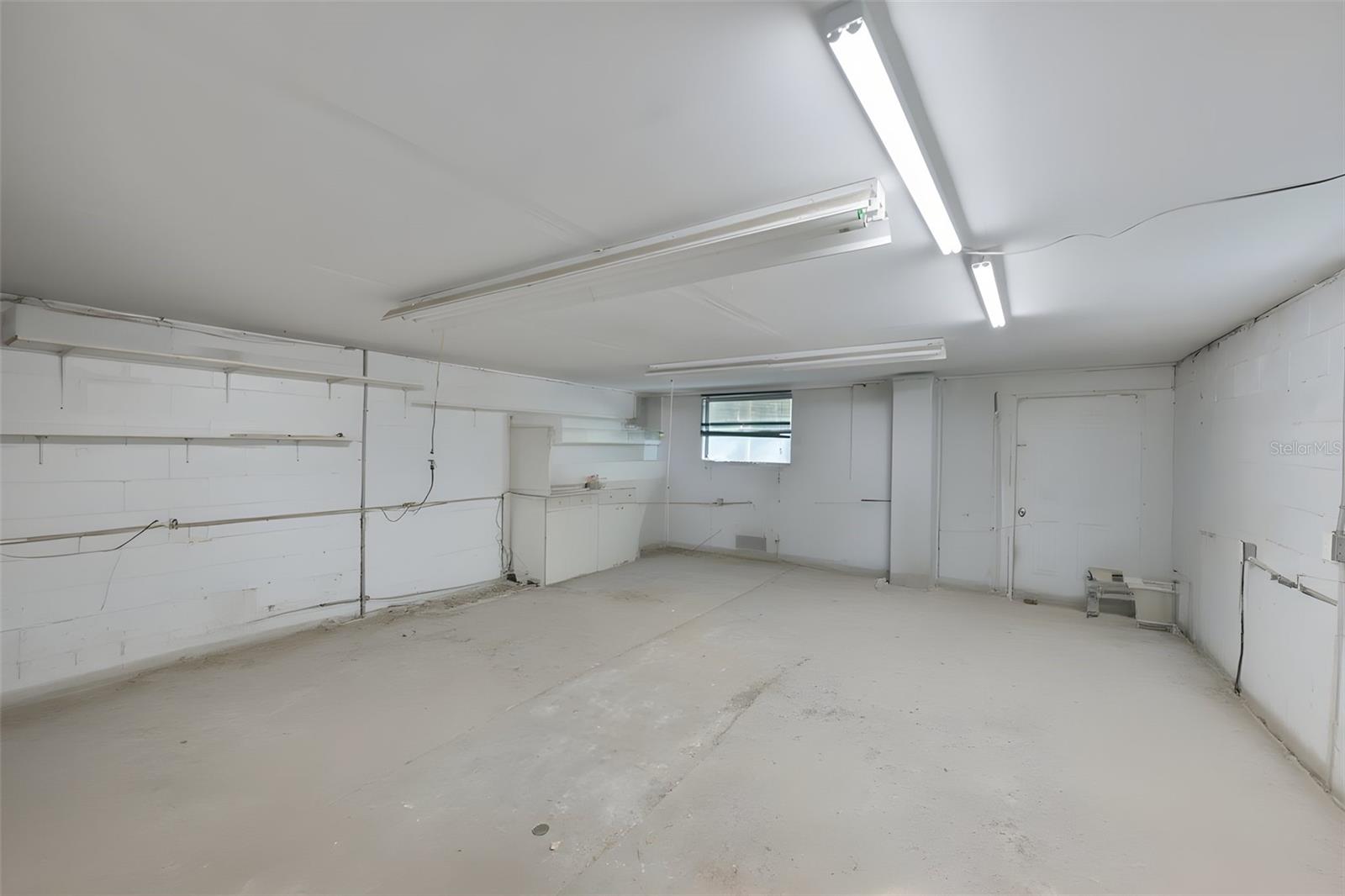 14451 HIGHLAND RD — photo 28