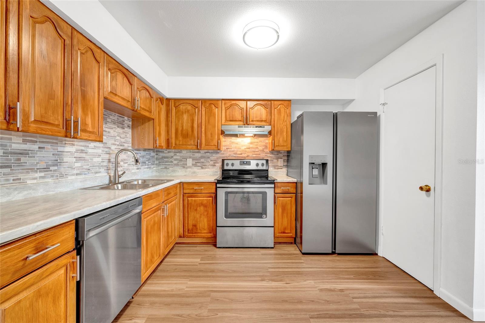 13915 FLETCHERS MILL DR — photo 11