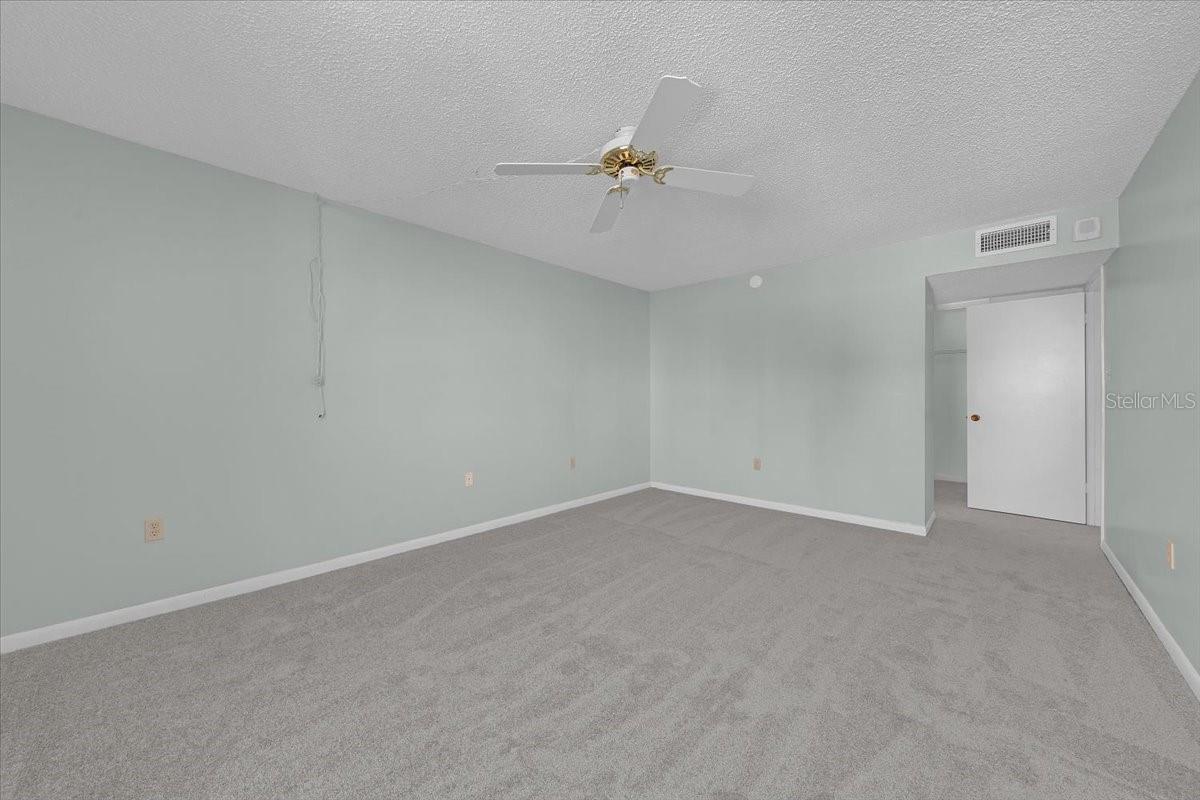 660 ISLAND WAY #301 — photo 16
