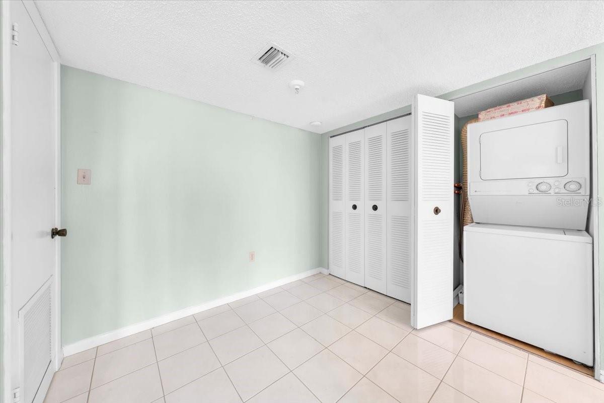 660 ISLAND WAY #301 — photo 30