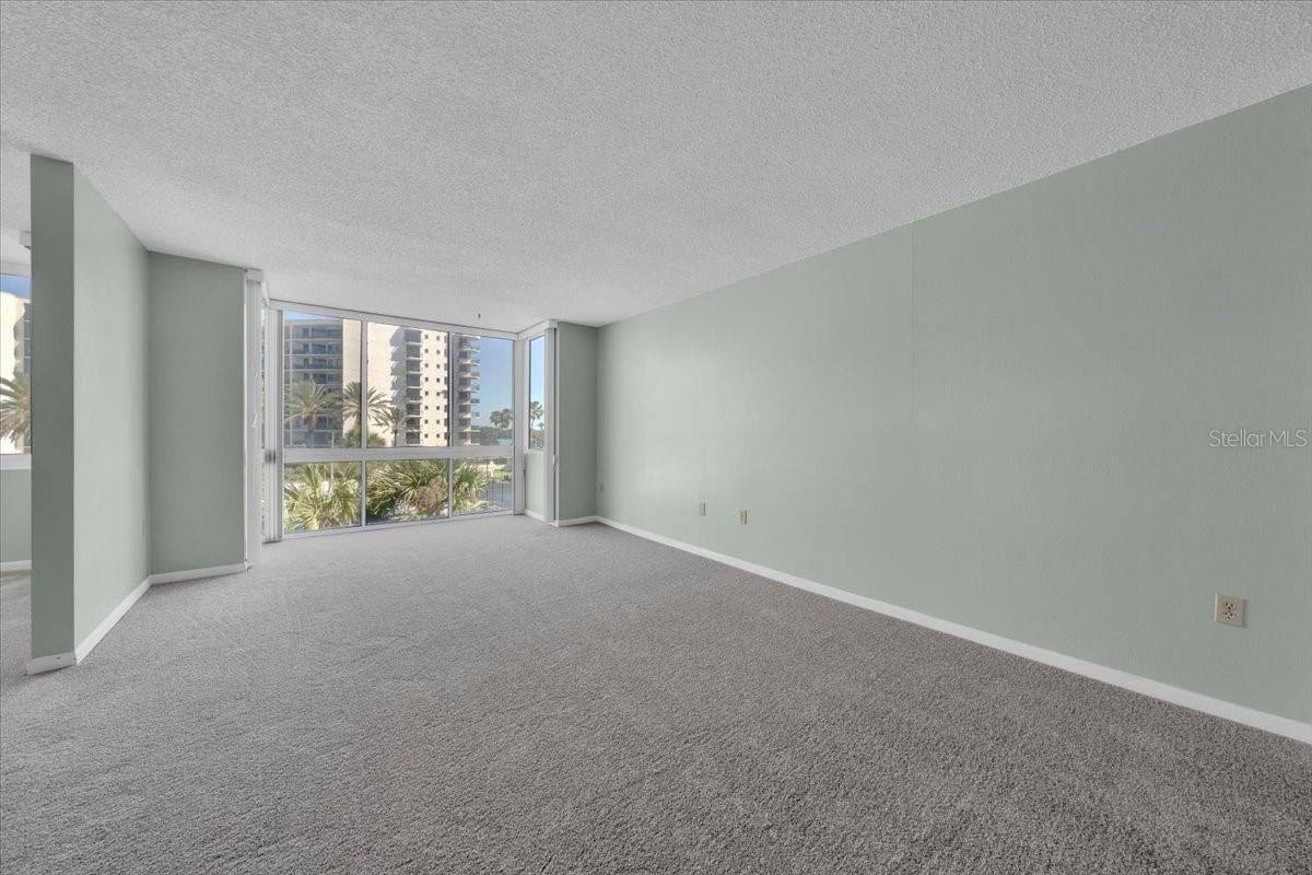 660 ISLAND WAY #301 — photo 24