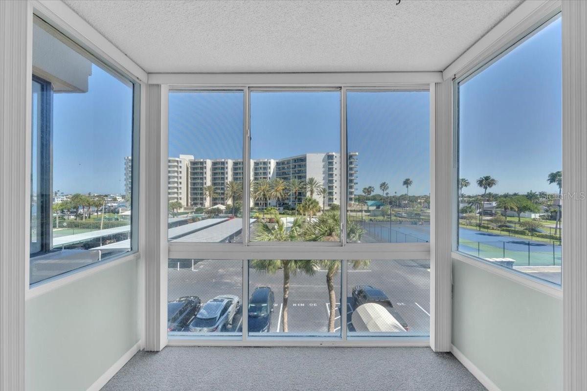 660 ISLAND WAY #301 — photo 7