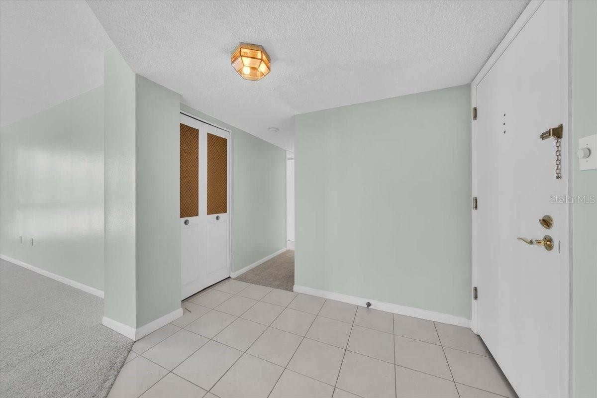 660 ISLAND WAY #301 — photo 12
