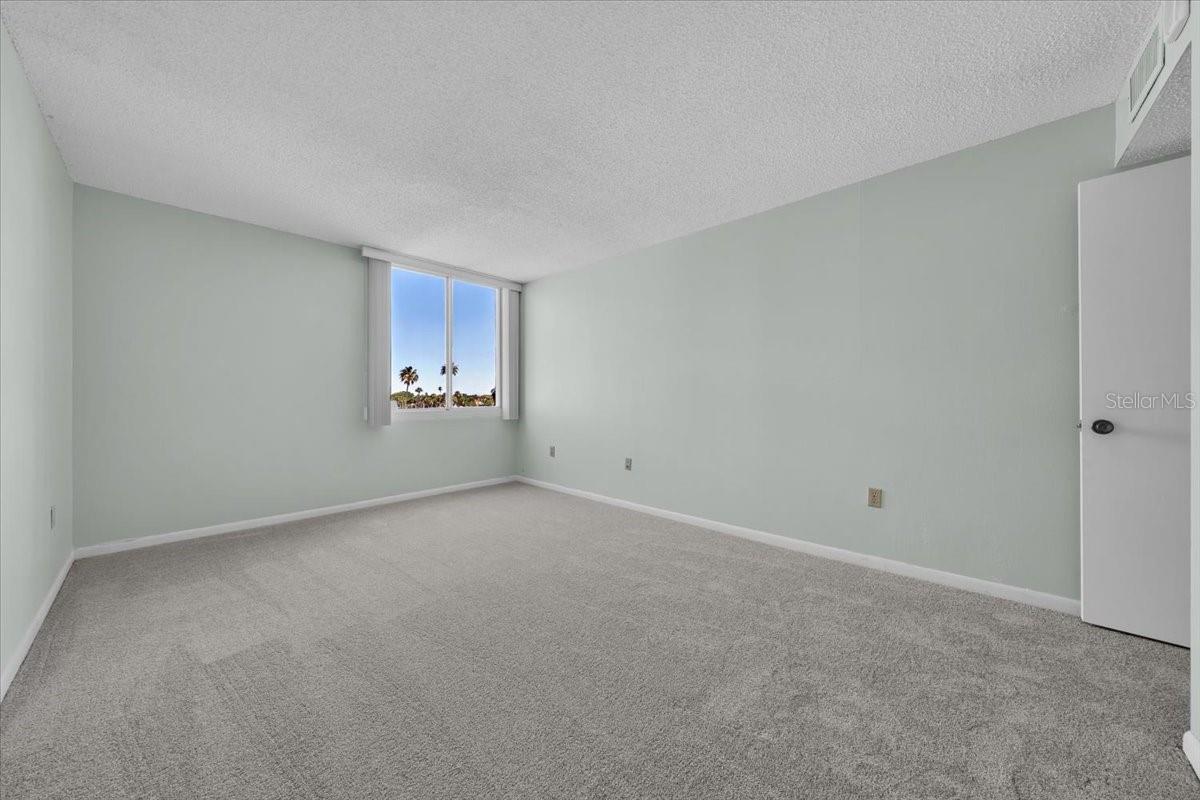660 ISLAND WAY #301 — photo 18