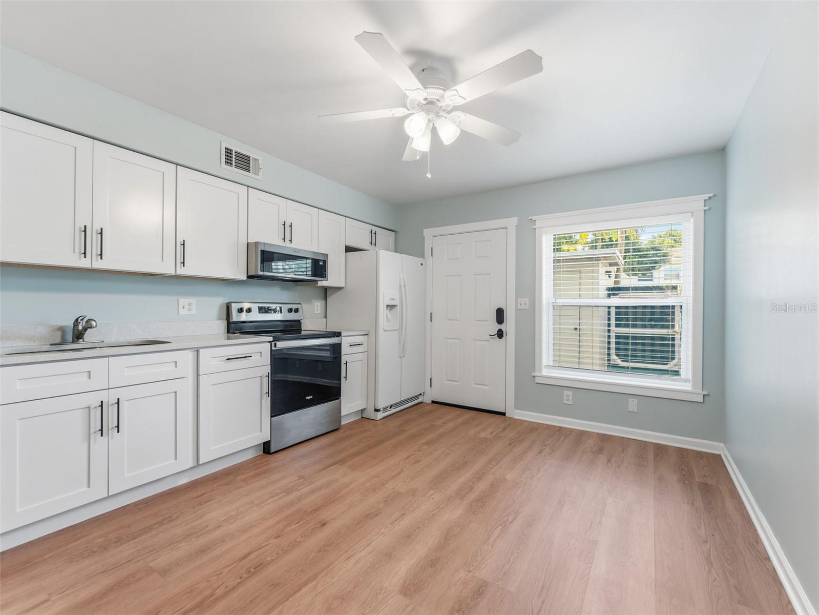4233 LA SORRENTO CT — photo 3