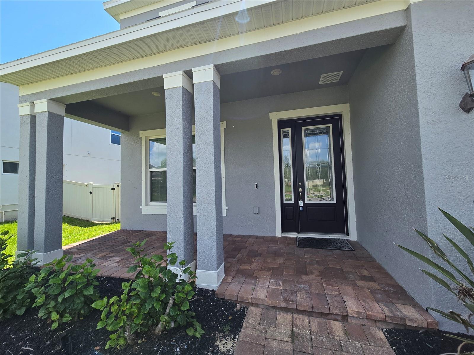 863 W BAYSHORE DR — photo 2