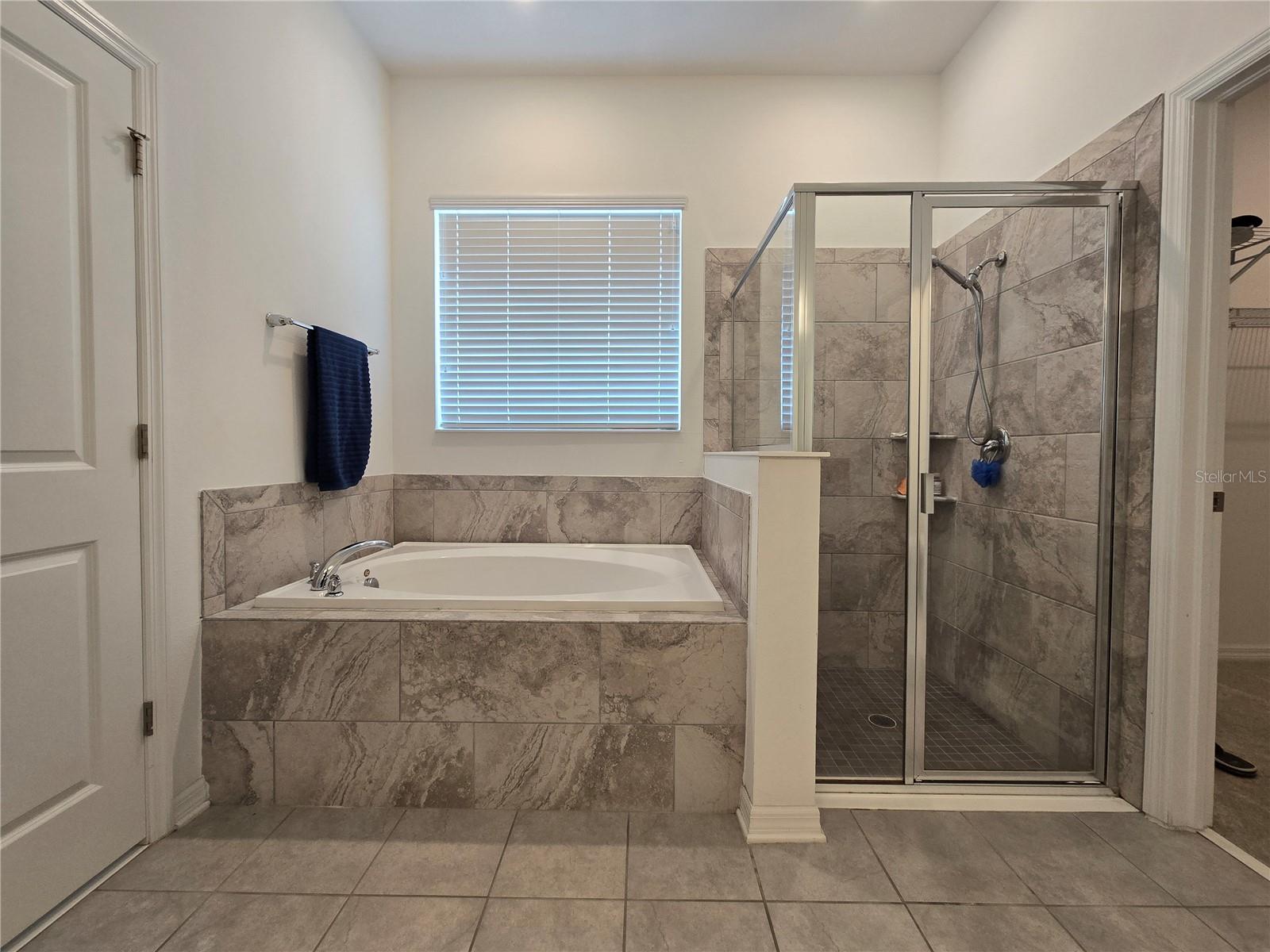 863 W BAYSHORE DR — photo 12