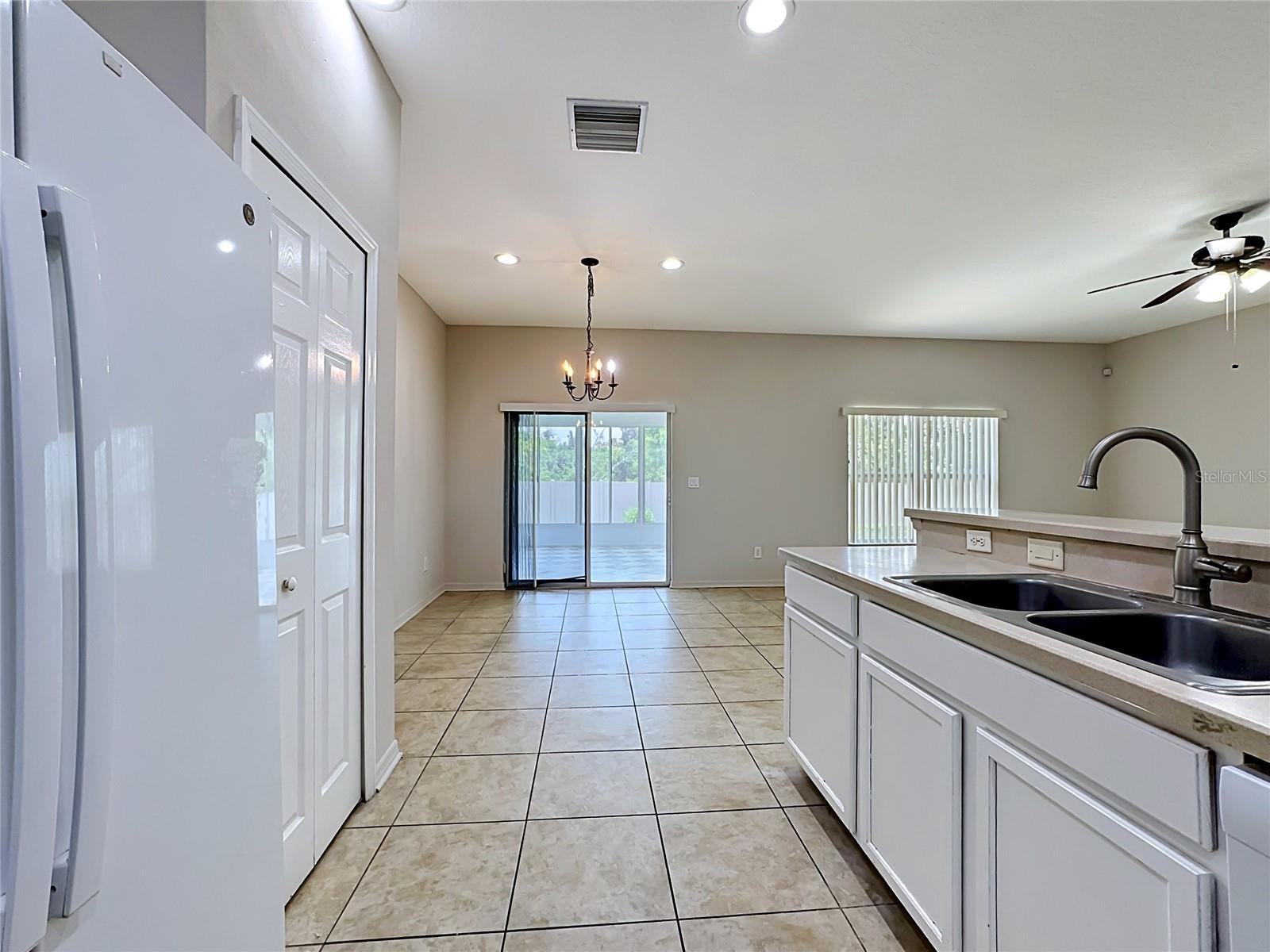 1810 BONITA BLUFF CT — photo 21