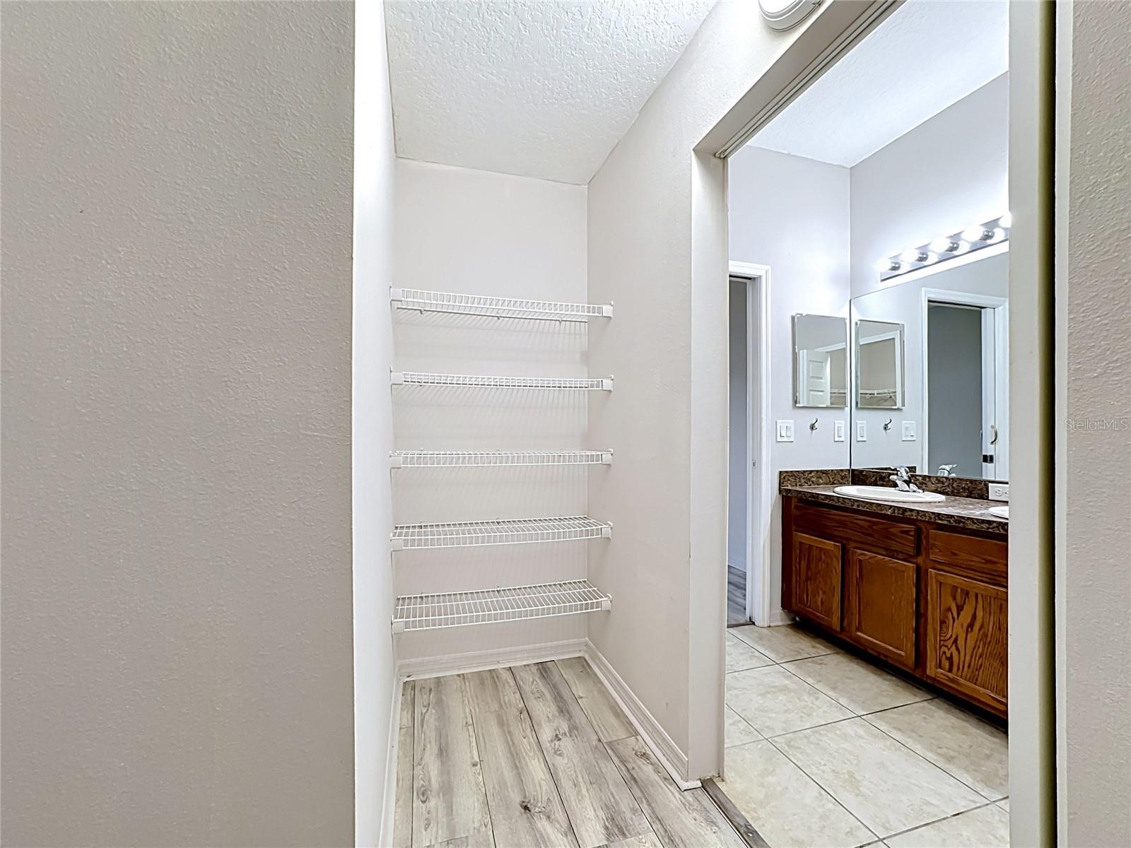 1810 BONITA BLUFF CT — photo 34