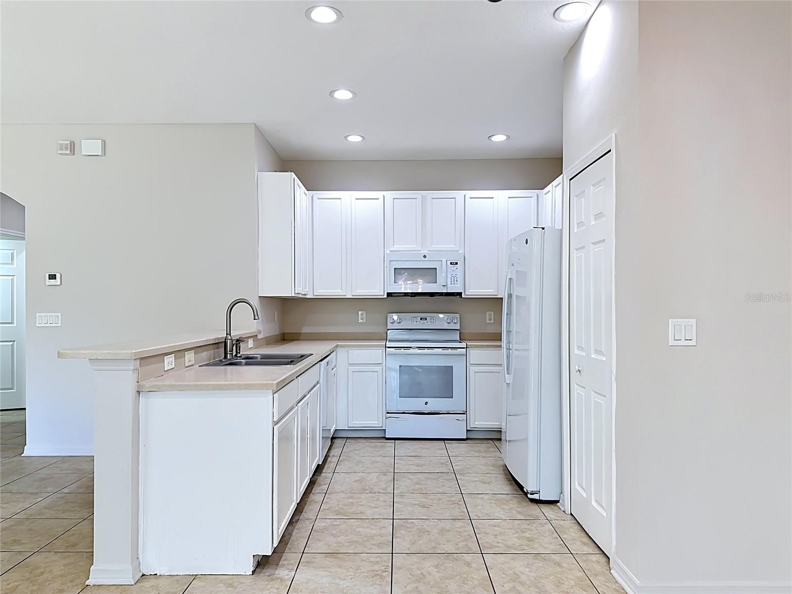 1810 BONITA BLUFF CT — photo 19